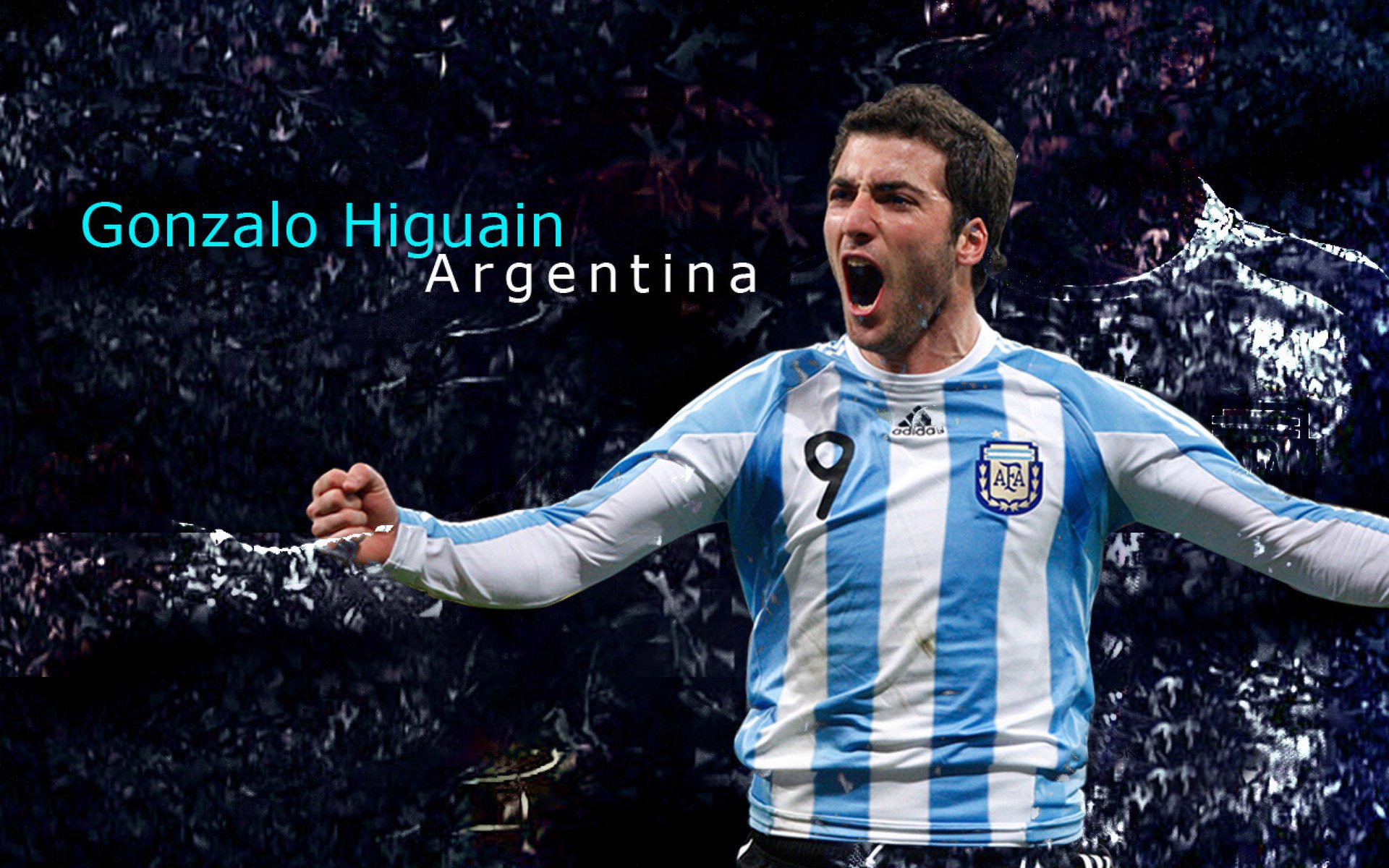 世界杯带动足球文化周边产业发展 球星漫画、桌游畅销